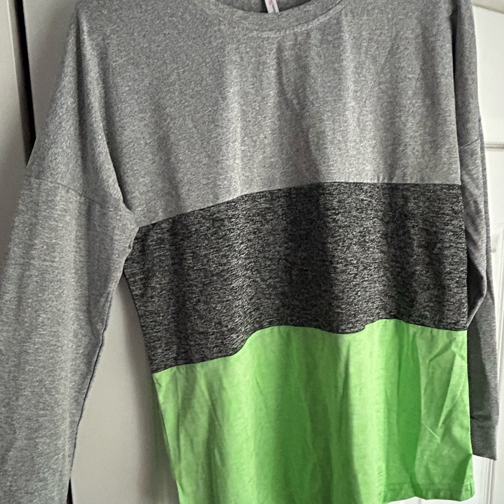 Amazon Gray Long Sleeve Tee Modern Color Block Design